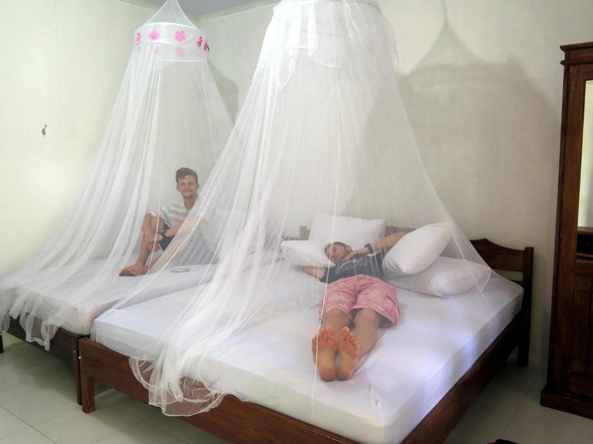 Tangkoko Macaca Hotel Rinondoran Ngoại thất bức ảnh