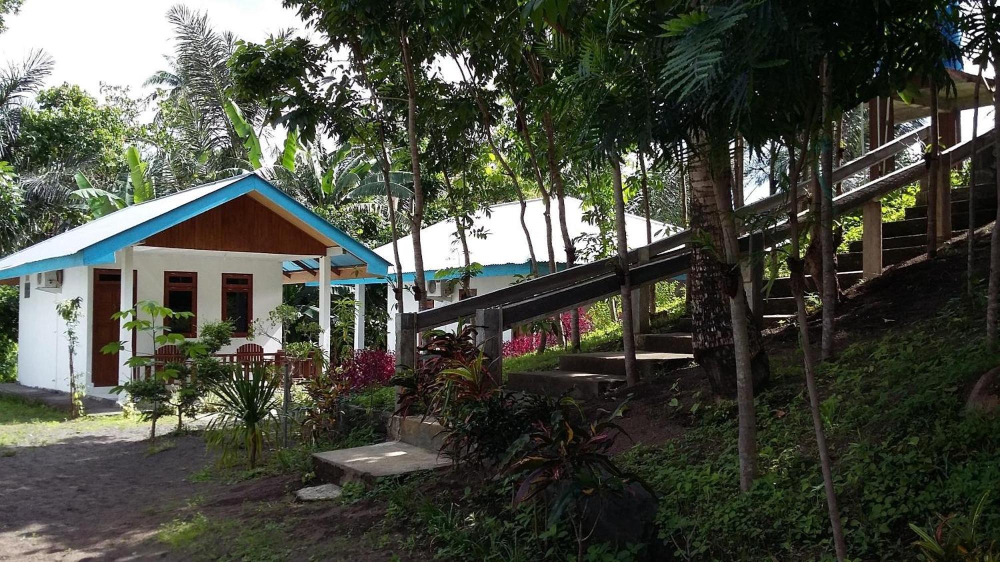 Tangkoko Macaca Hotel Rinondoran Ngoại thất bức ảnh
